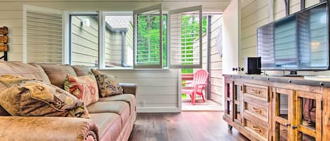 Apartment (0 Bedroom) | Interior