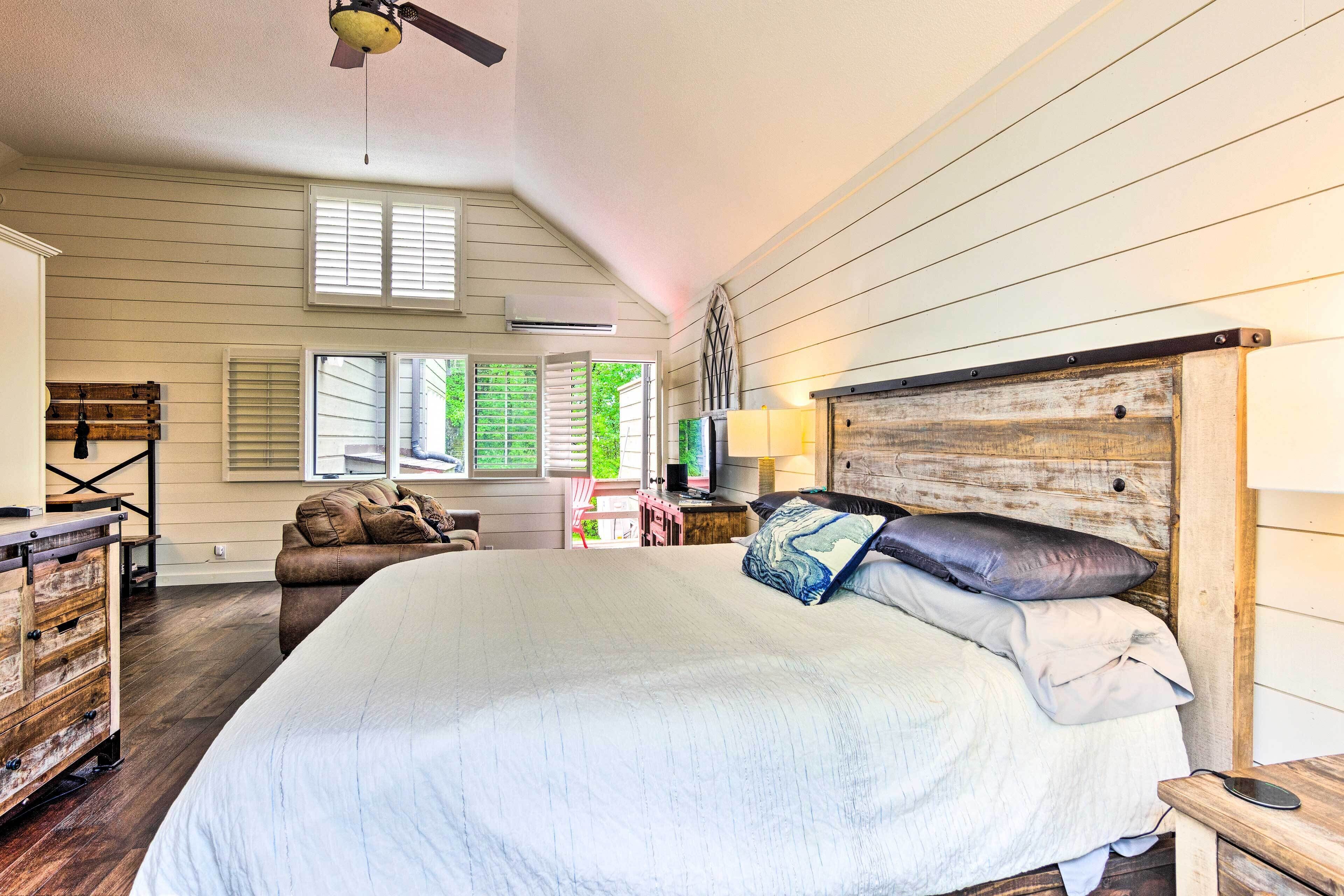 Sapphire Valley Studio w/ Resort Pools & Golf!