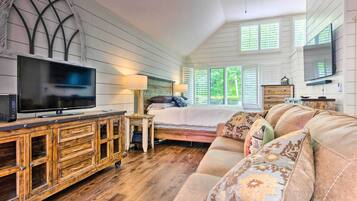 Apartment (0 Bedroom) | Interior