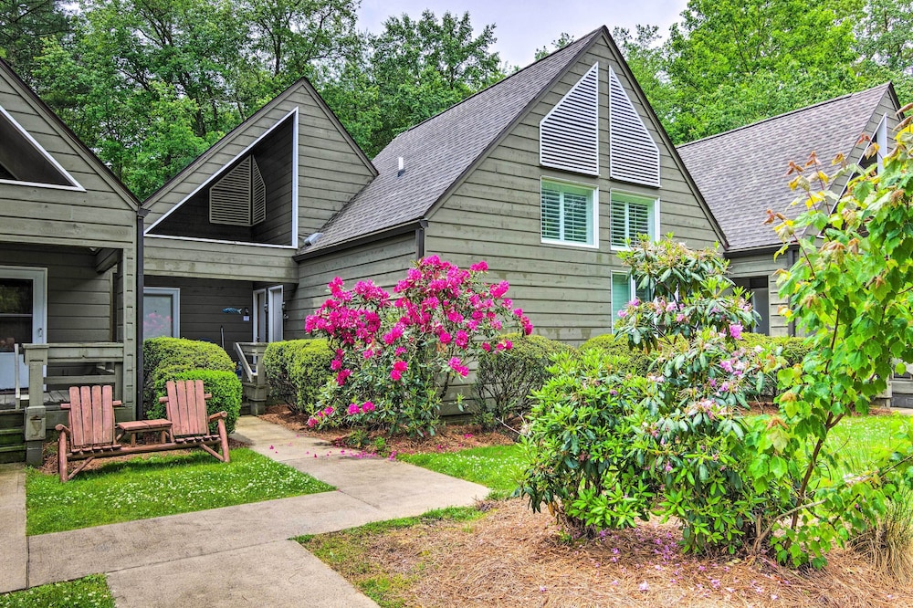 Sapphire Valley Studio w/ Resort Pools & Golf!
