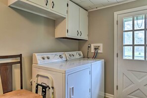 Cottage (2 Bedrooms) | Interior