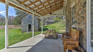 Cottage (2 Bedrooms) | Interior