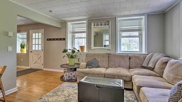 Cottage (2 Bedrooms) | Interior