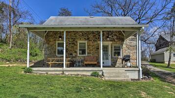 Cottage (2 Bedrooms) | Interior