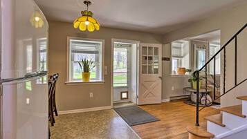 Cottage (2 Bedrooms) | Interior