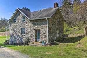 Cottage (2 Bedrooms) | Interior