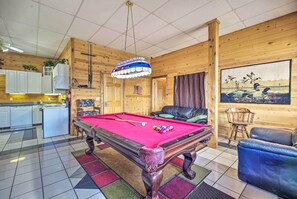 House (5 Bedrooms) | Interior