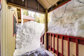 House (3 Bedrooms) | Interior - 6 Mi to Sugar Bowl Resort: Soda Springs Cabin! (Truckee)