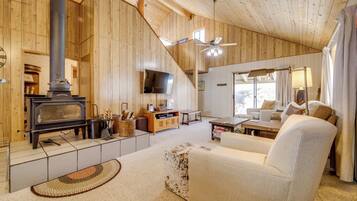 House (3 Bedrooms) | Front of property