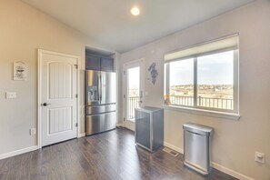 Apartment (3 Bedrooms) | Interior - 8 Mi to Usafa! Townhome w/ Game Room & Backyard (Colorado Springs)