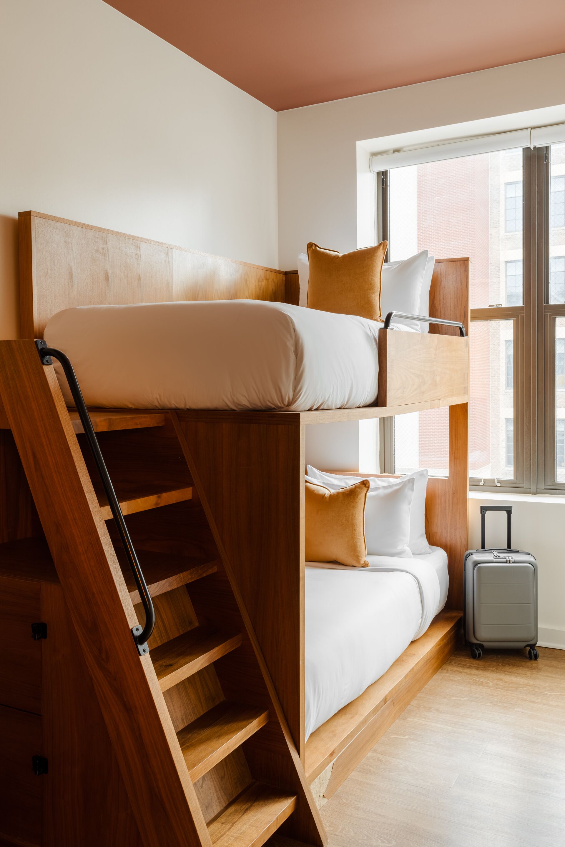 Found Chicago powered by Sonder | Double Bunk Room