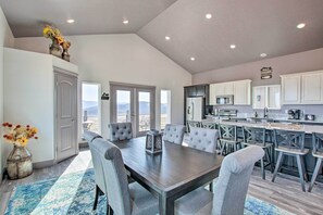 Interior - Spacious Home w/ Mtn Views: 2 Mi to Bear Lake! (Garden City)