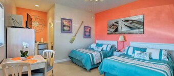 Everglades Studio W/marina View, Patio+pool Access