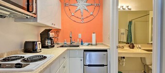 Everglades Studio W/marina View, Patio+pool Access