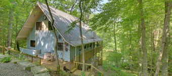 Riverside Cabin w/ 3 Decks in North Vernon!