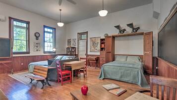 House (1 Bedroom) | Interior