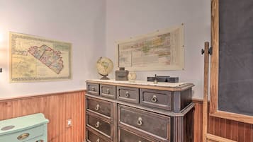 House (1 Bedroom) | Interior