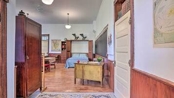 House (1 Bedroom) | Interior