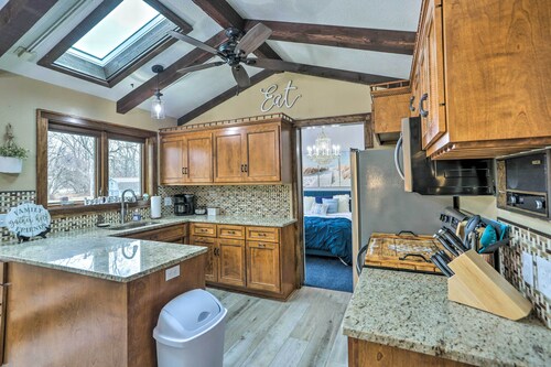 Vermilion River Home w/ Hot Tub & Private Dock!