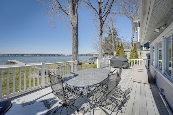 Cottage (4 Bedrooms) | Outdoor dining