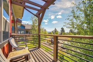 Interior - 2 Mi to Payette Lake: Mtn-view Getaway w/ Balcony (McCall)