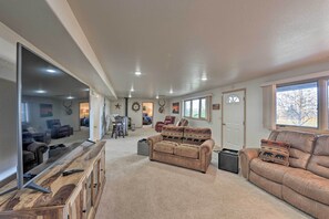 House (6 Bedrooms) | Interior