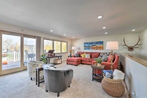 House (6 Bedrooms) | Interior