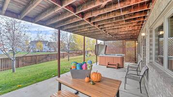 House (6 Bedrooms) | Interior