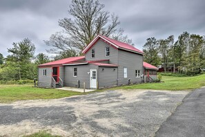 المنشأة من الداخل