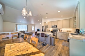 House (2 Bedrooms) | Interior - River Acres Retreat w/ Grill & River Access! (Junction City)
