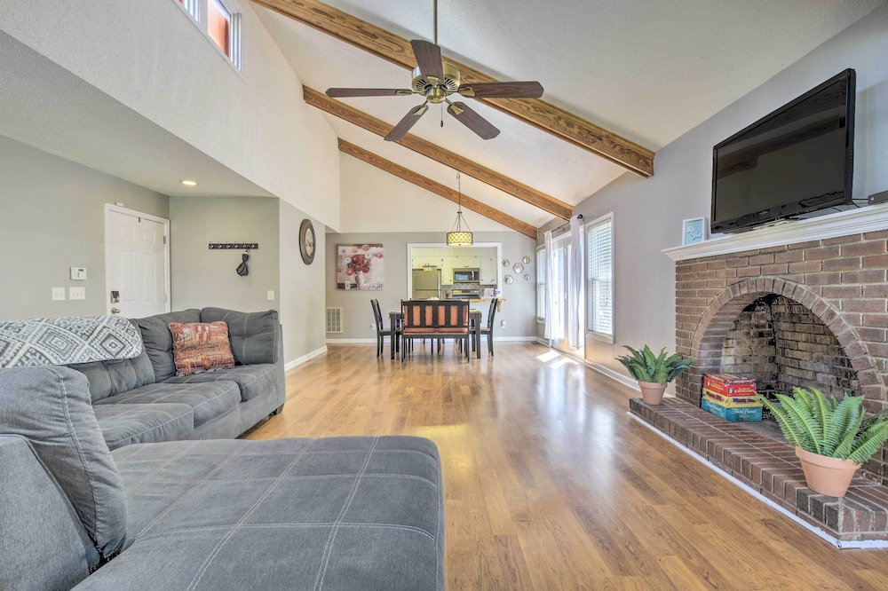 Lake Retreat in Carolina Trace w/ Resort Amenities