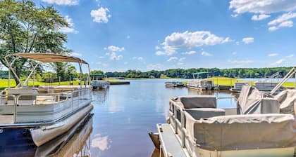 Lake Retreat in Carolina Trace w/ Resort Amenities
