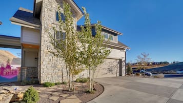 House (1 Bedroom) | Interior