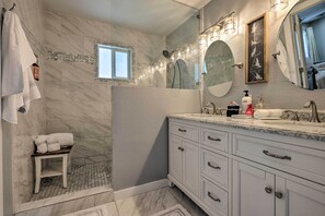 House (3 Bedrooms) | Bathroom | Shower - Cozy Retreat w/ Hot Tub & Fire Pit: Close to Main! (Fredericksburg)