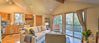 Ketchum Couple's Retreat: 1 Mi to Sun Valley!