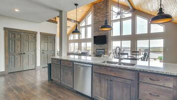 House (Multiple Bedrooms) | Interior