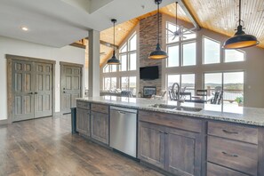 Hus (Multiple Bedrooms) | Interiör