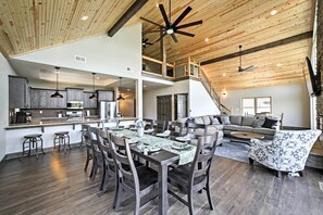 House (Multiple Bedrooms) | Interior - Lavish Retreat w/ Decks, Steps to Table Rock Lake! (Lampe)