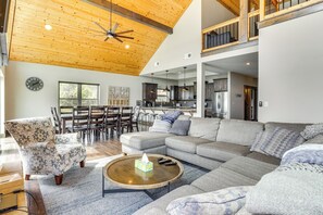 House (Multiple Bedrooms) | Living area | TV, fireplace, video-game console, DVD player - Lavish Retreat w/ Decks, Steps to Table Rock Lake! (Lampe)