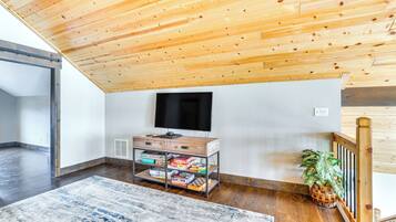 House (Multiple Bedrooms) | Interior