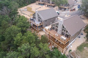 House (Multiple Bedrooms) | Interior - Lavish Retreat w/ Decks, Steps to Table Rock Lake! (Lampe)