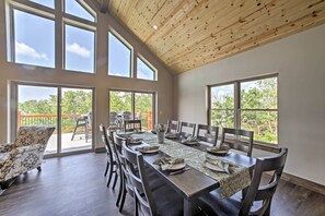 House (Multiple Bedrooms) | Interior - Lavish Retreat w/ Decks, Steps to Table Rock Lake! (Lampe)