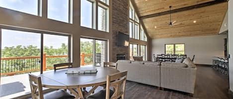 Casa (Multiple Bedrooms) | Interior
