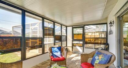 7 Mi to Beaches: Pet-friendly Cape Coral Home