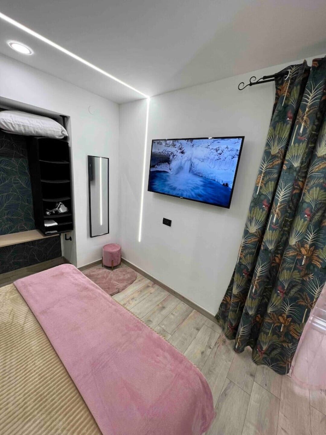 1 camera, una cassaforte in camera, culla da viaggio, Wi-Fi gratuito