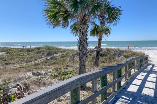 Large Balcony & Water Views: Indian Shores Condo!