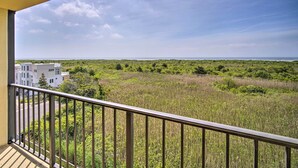 Apartment (2 Bedrooms) | Interior - Welcoming Brigantine Condo w/ Ocean Views! (Brigantine)