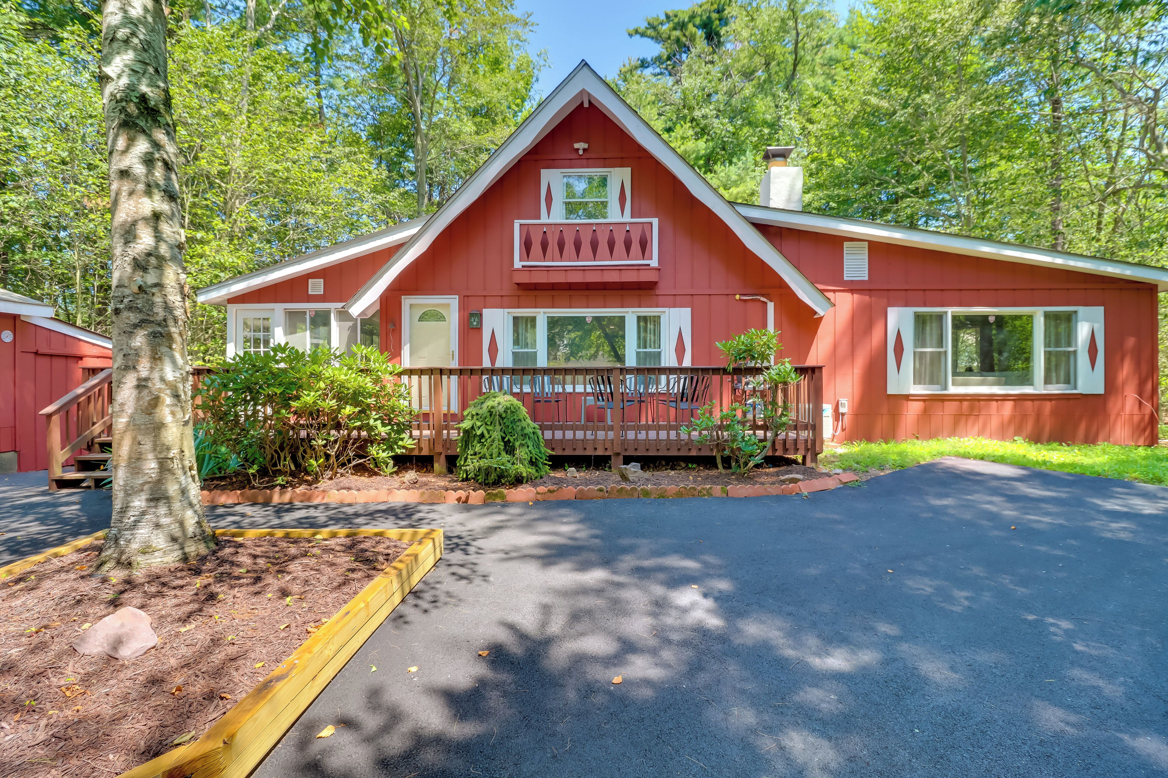 Tobyhanna Home w/ Deck in Quiet Community!