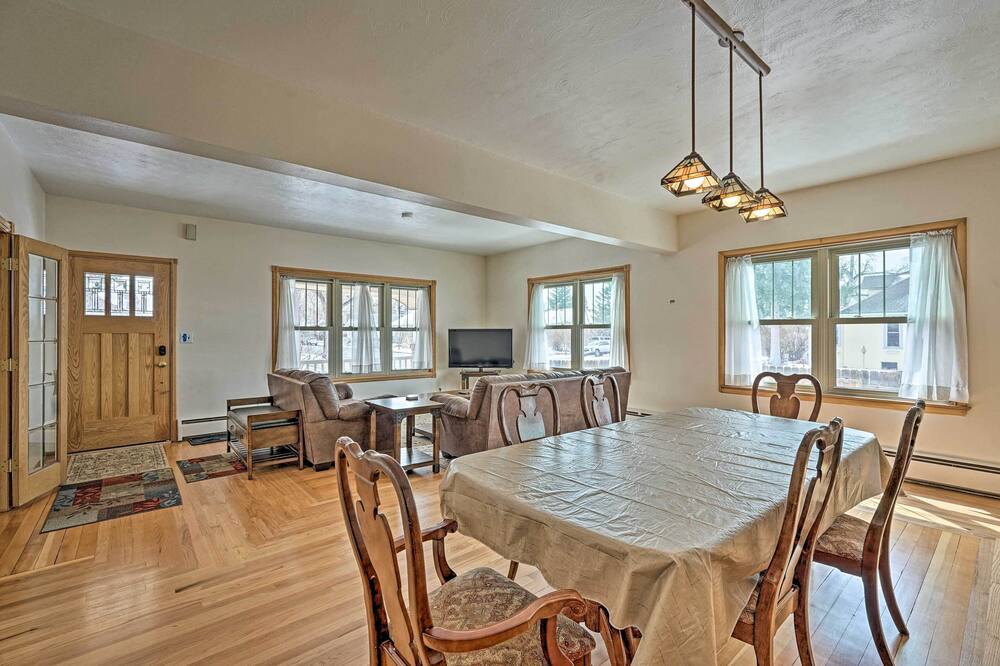 Laramie Home w/ Backyard < 1 Mi to Univ of Wyoming - Lake Hattie, WY