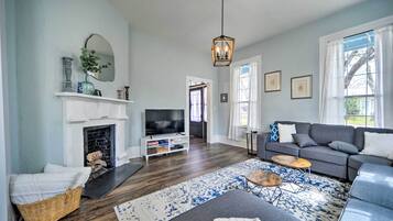 House (4 Bedrooms) | Interior